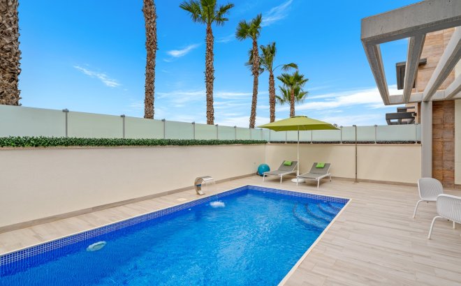Resale - Villa -
Orihuela Costa - Cabo Roig
