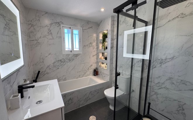 Resale - Town House -
Campoamor - Costa Blanca