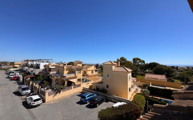 Resale - Town House -
Campoamor - Costa Blanca