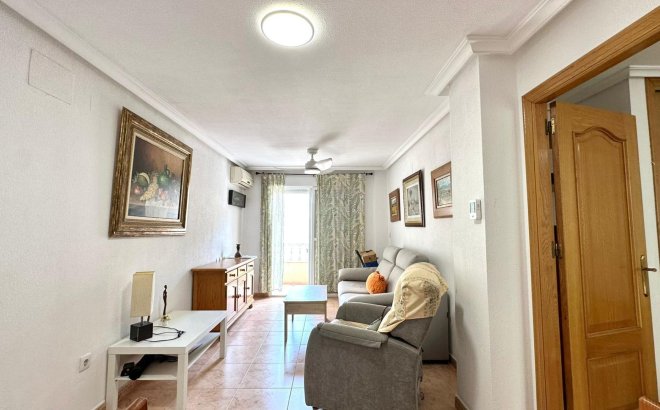 Revente - Appartement -
Torrevieja