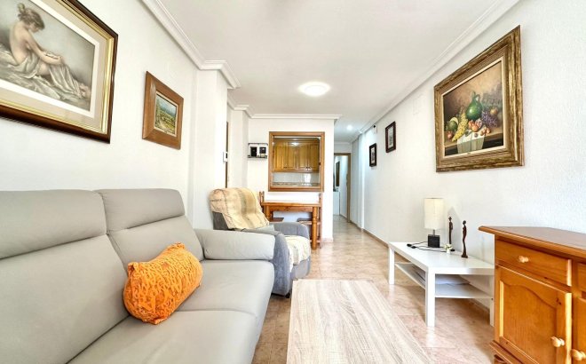 Revente - Appartement -
Torrevieja