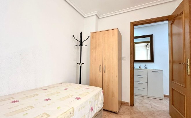 Revente - Appartement -
Torrevieja