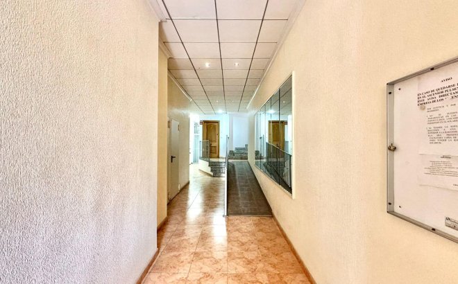 Revente - Appartement -
Torrevieja