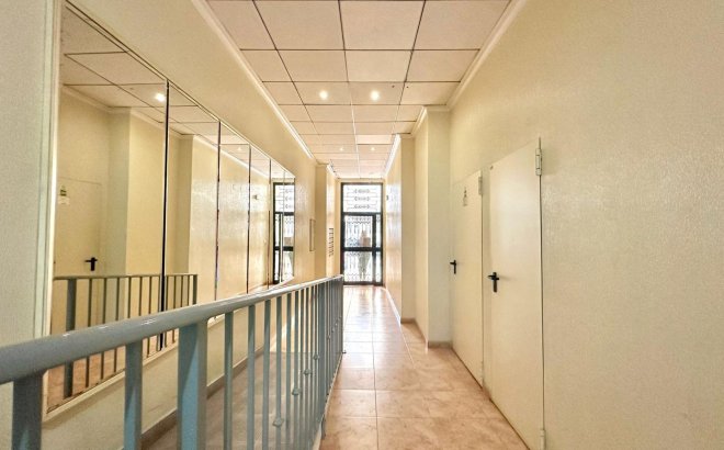 Revente - Appartement -
Torrevieja