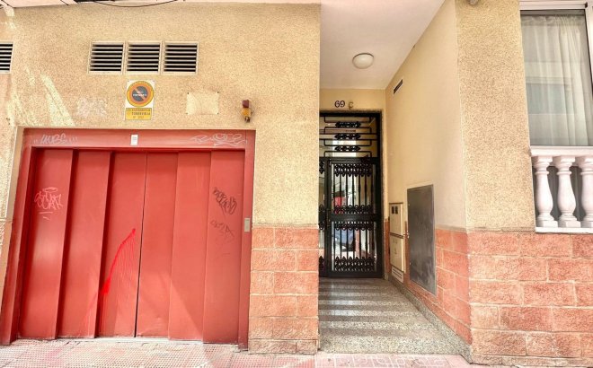 Revente - Appartement -
Torrevieja