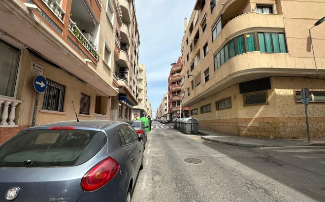 Revente - Appartement -
Torrevieja