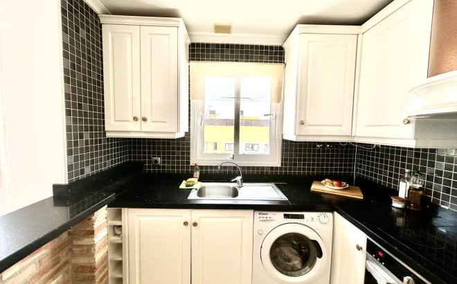 Resale - Apartment -
Villamartin - Costa Blanca