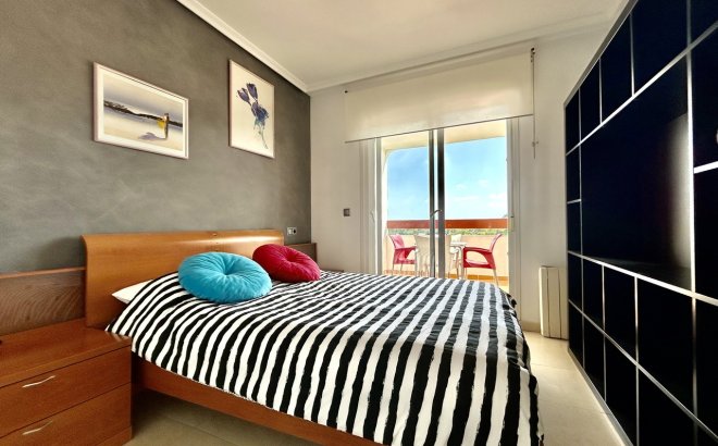 Resale - Apartment -
Villamartin - Costa Blanca