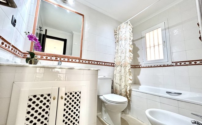 Resale - Apartment -
Villamartin - Costa Blanca