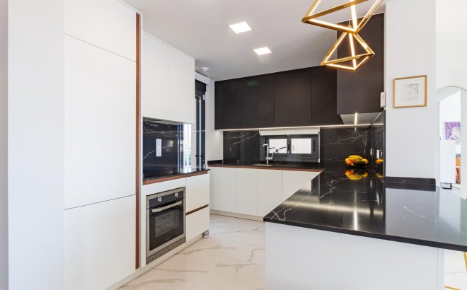 Resale - Apartment -
San Miguel de Salinas - Bellavista