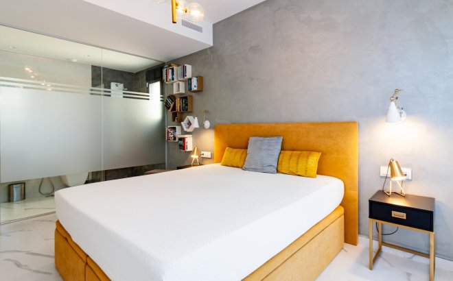 Resale - Apartment -
San Miguel de Salinas - Bellavista