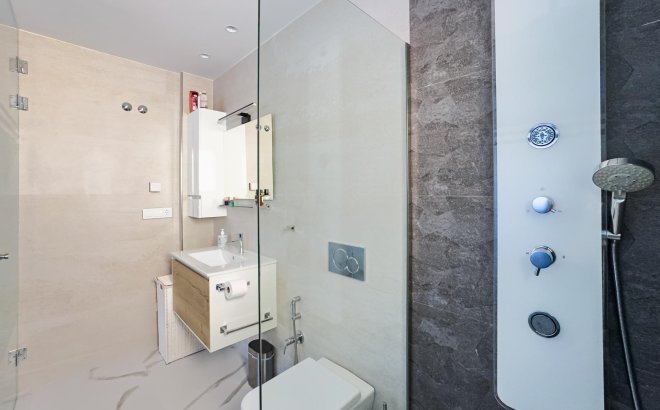 Resale - Apartment -
San Miguel de Salinas - Bellavista