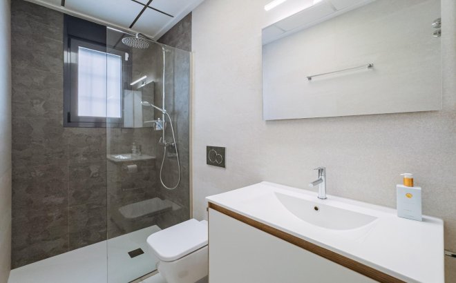 Resale - Apartment -
San Miguel de Salinas - Bellavista