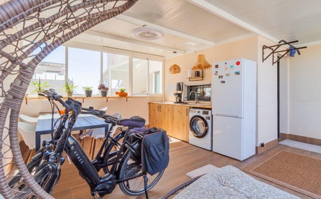 Resale - Apartment -
San Miguel de Salinas - Bellavista