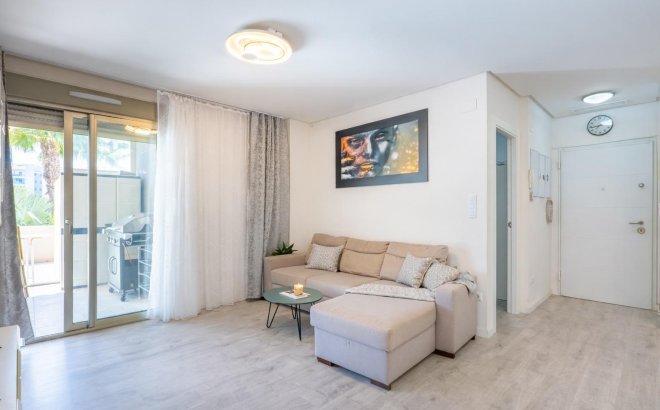 Resale - Apartment -
Orihuela Costa - Los Dolses