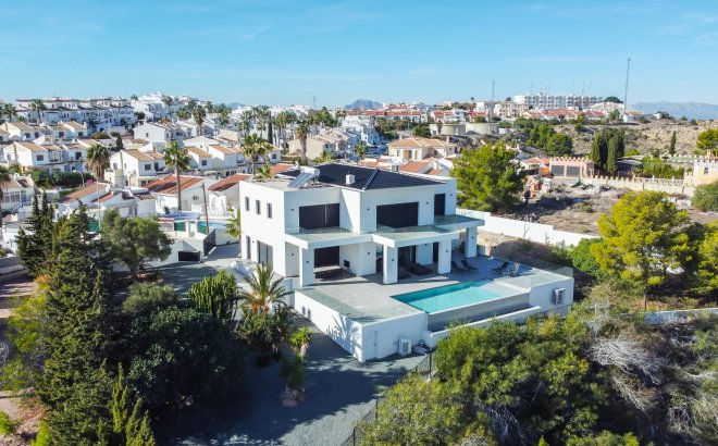 Resale - Villa -
Ciudad Quesada - Costa Blanca