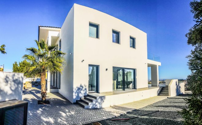 Resale - Villa -
Ciudad Quesada - Costa Blanca