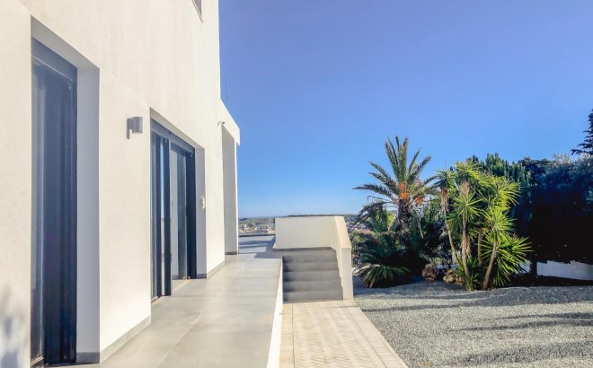 Resale - Villa -
Ciudad Quesada - Costa Blanca