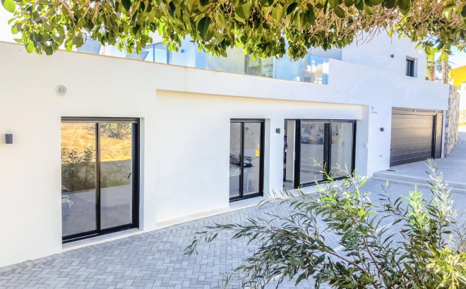 Resale - Villa -
Ciudad Quesada - Costa Blanca