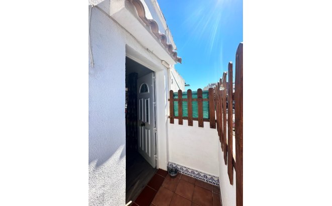 Resale - Bungalow -
Orihuela Costa - Costa Blanca