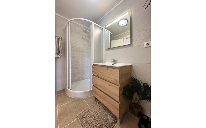 Resale - Bungalow -
Orihuela Costa - Costa Blanca