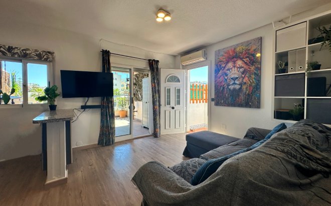 Resale - Bungalow -
Orihuela Costa - Costa Blanca