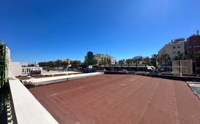 Resale - Bungalow -
Orihuela Costa - Costa Blanca