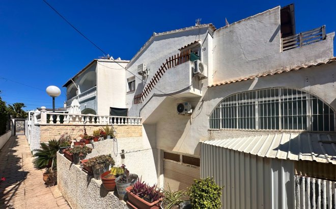 Resale - Bungalow -
Orihuela Costa - Costa Blanca