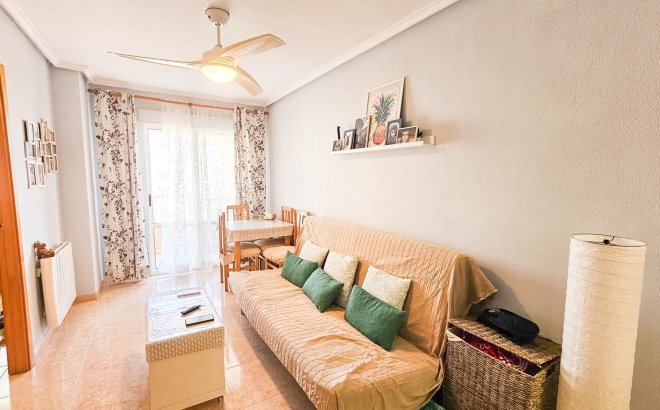 Resale - Apartment -
Torrevieja - Centro