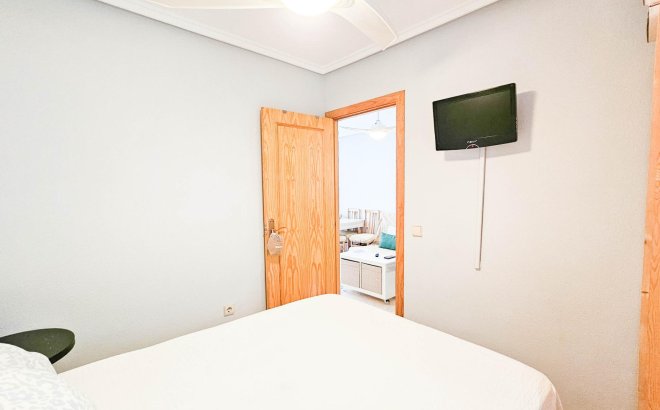 Resale - Apartment -
Torrevieja - Centro