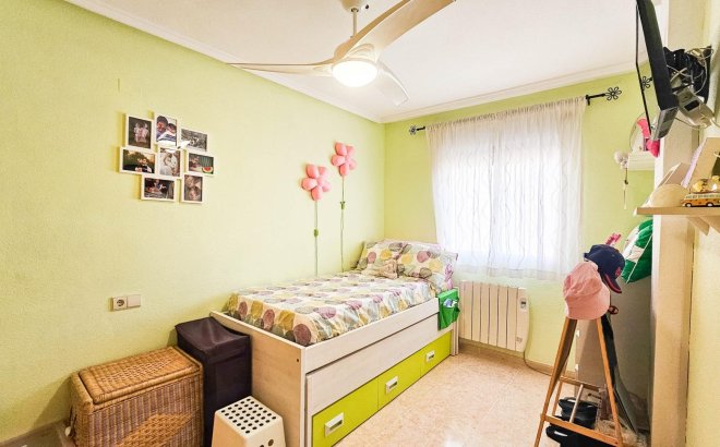 Resale - Apartment -
Torrevieja - Centro