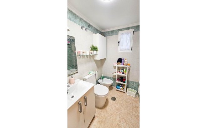 Resale - Apartment -
Torrevieja - Centro