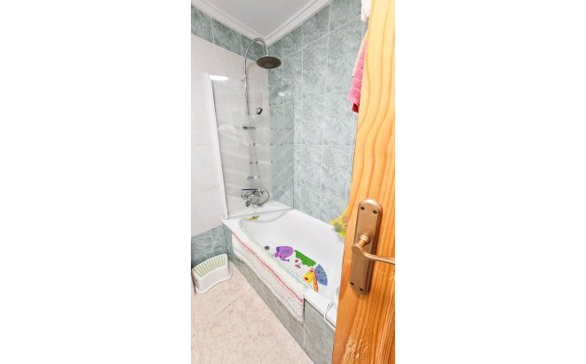 Resale - Apartment -
Torrevieja - Centro