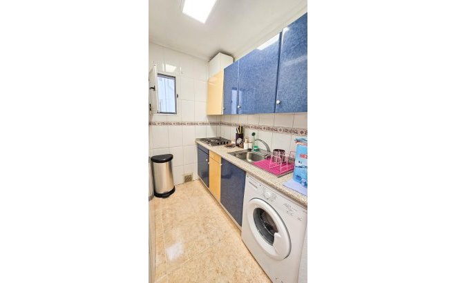 Resale - Apartment -
Torrevieja - Centro