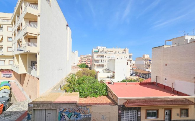 Resale - Apartment -
Torrevieja - Centro