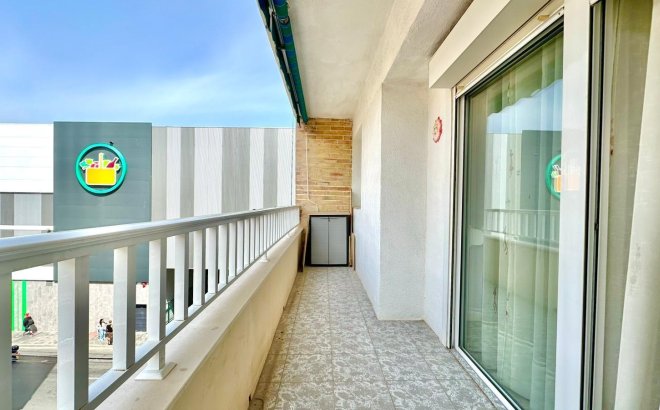 Resale - Apartment -
Torrevieja - Estacion De Autobuses