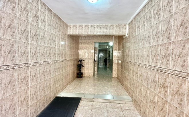 Resale - Apartment -
Torrevieja - Estacion De Autobuses