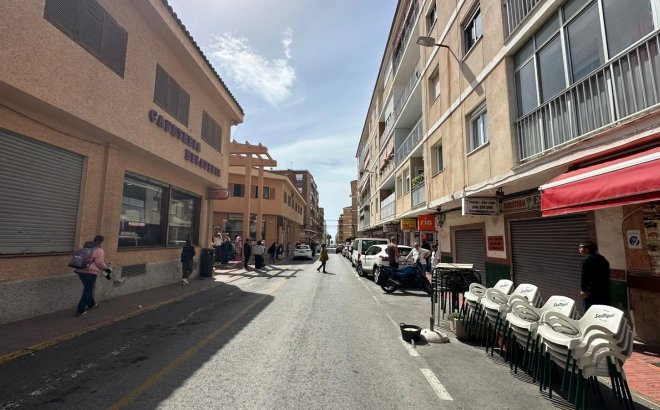 Resale - Apartment -
Torrevieja - Estacion De Autobuses