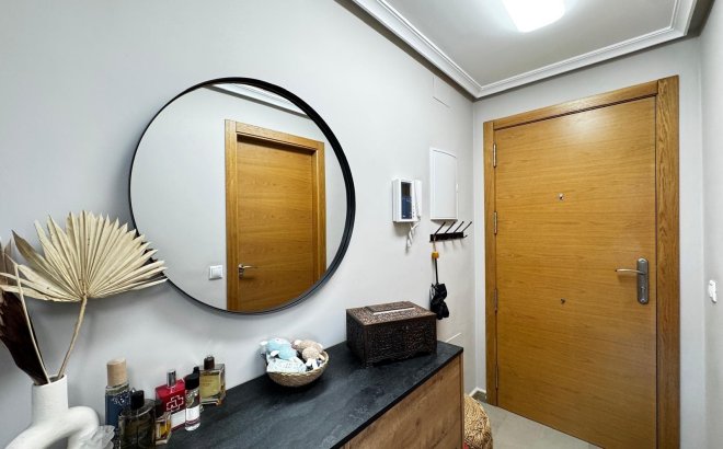 Resale - Apartment -
Torrevieja - Playa del Cura