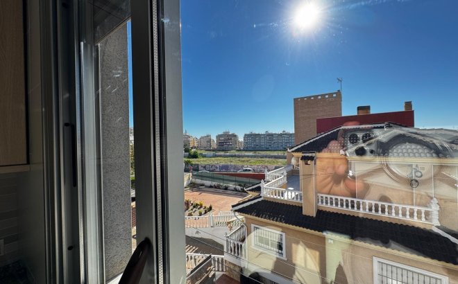 Resale - Apartment -
Torrevieja - Playa del Cura