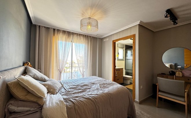 Resale - Apartment -
Torrevieja - Playa del Cura