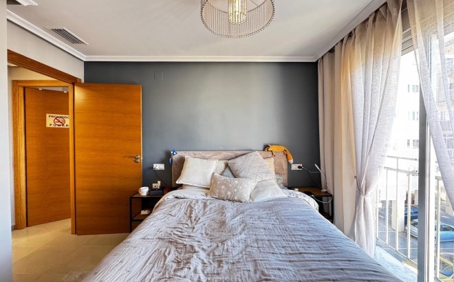 Resale - Apartment -
Torrevieja - Playa del Cura