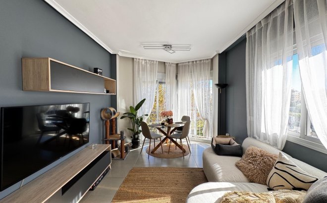 Resale - Apartment -
Torrevieja - Playa del Cura