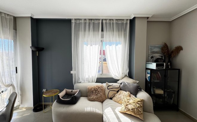 Resale - Apartment -
Torrevieja - Playa del Cura