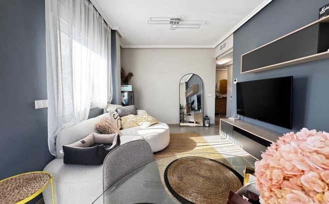 Resale - Apartment -
Torrevieja - Playa del Cura