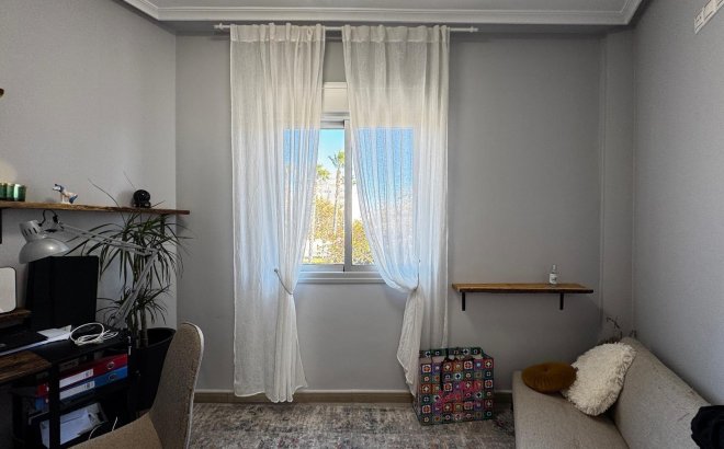 Resale - Apartment -
Torrevieja - Playa del Cura
