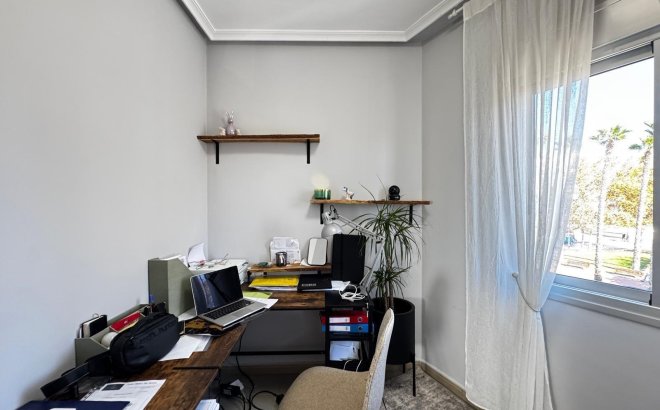 Resale - Apartment -
Torrevieja - Playa del Cura