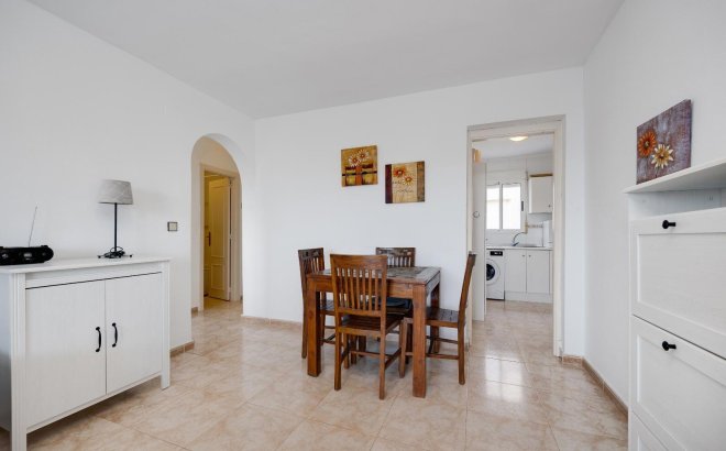 Resale - Bungalow -
Torrevieja - La Siesta - El Salado - Torreta