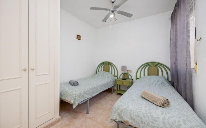 Resale - Bungalow -
Torrevieja - La Siesta - El Salado - Torreta