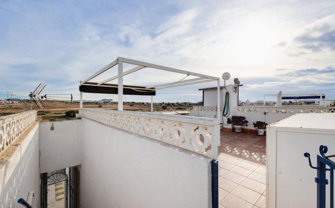Resale - Bungalow -
Torrevieja - La Siesta - El Salado - Torreta